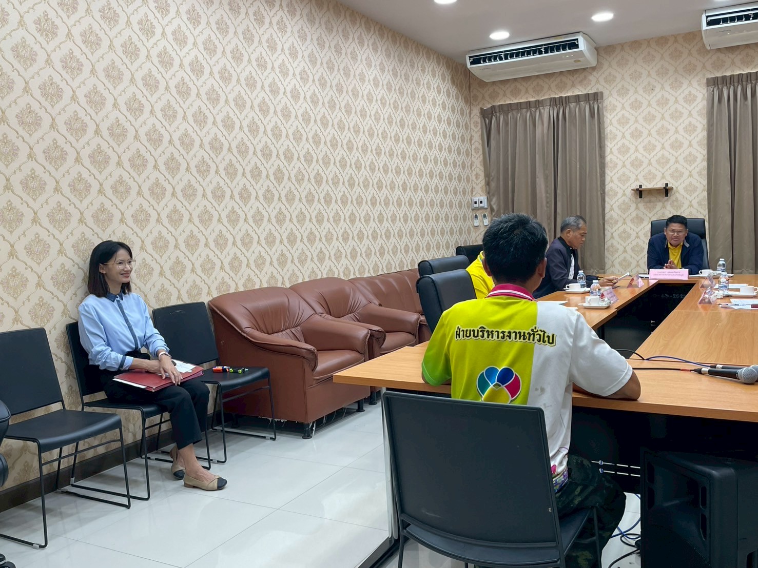 การประชุมคณะกรรมการสรรหาและเลือกสรรบุคคลเพื่อเป็นพนักงานจ้างในตำแหน่งพนักงานขับรถยนต์