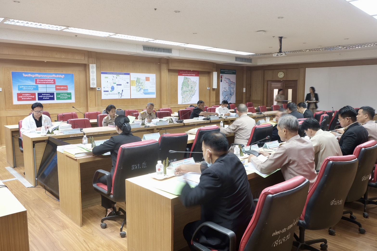 การประชุมคณะกรรมการข้าราชการองค์การบริหารส่วนจังหวัด จังหวัดชัยภูมิครั้งที่ 10/2568 (9)