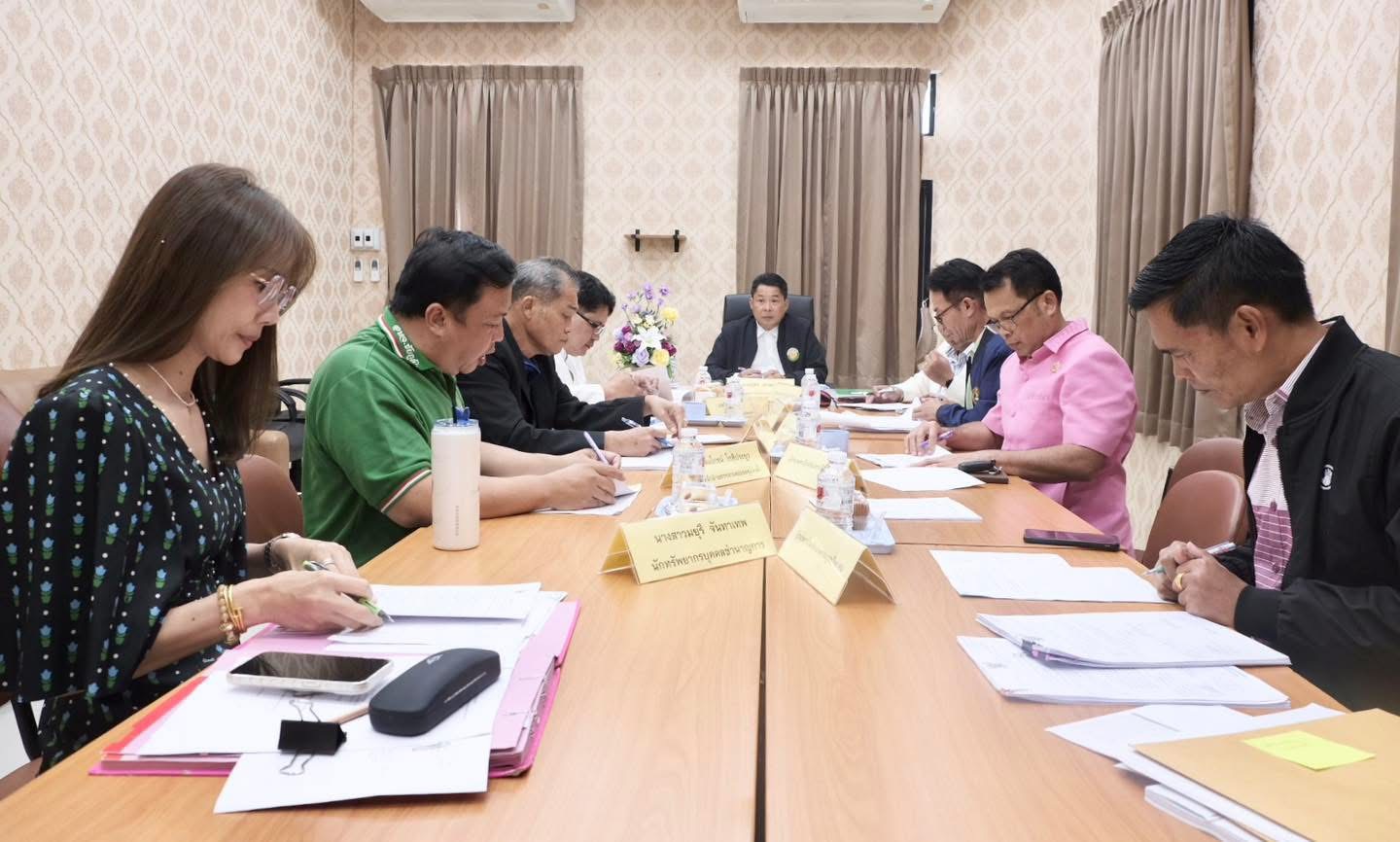 ข่าวการประชุมคณะกรรมการคัดเลือกเพื่อรับโอนข้าราชการสังกัดส่วนราชการอื่นมาดำรงตำแหน่งครู สังกัดองค์การบริหารส่วนจังหวัดชัยภูมิ ครั้งที่ 3/2568 (2)