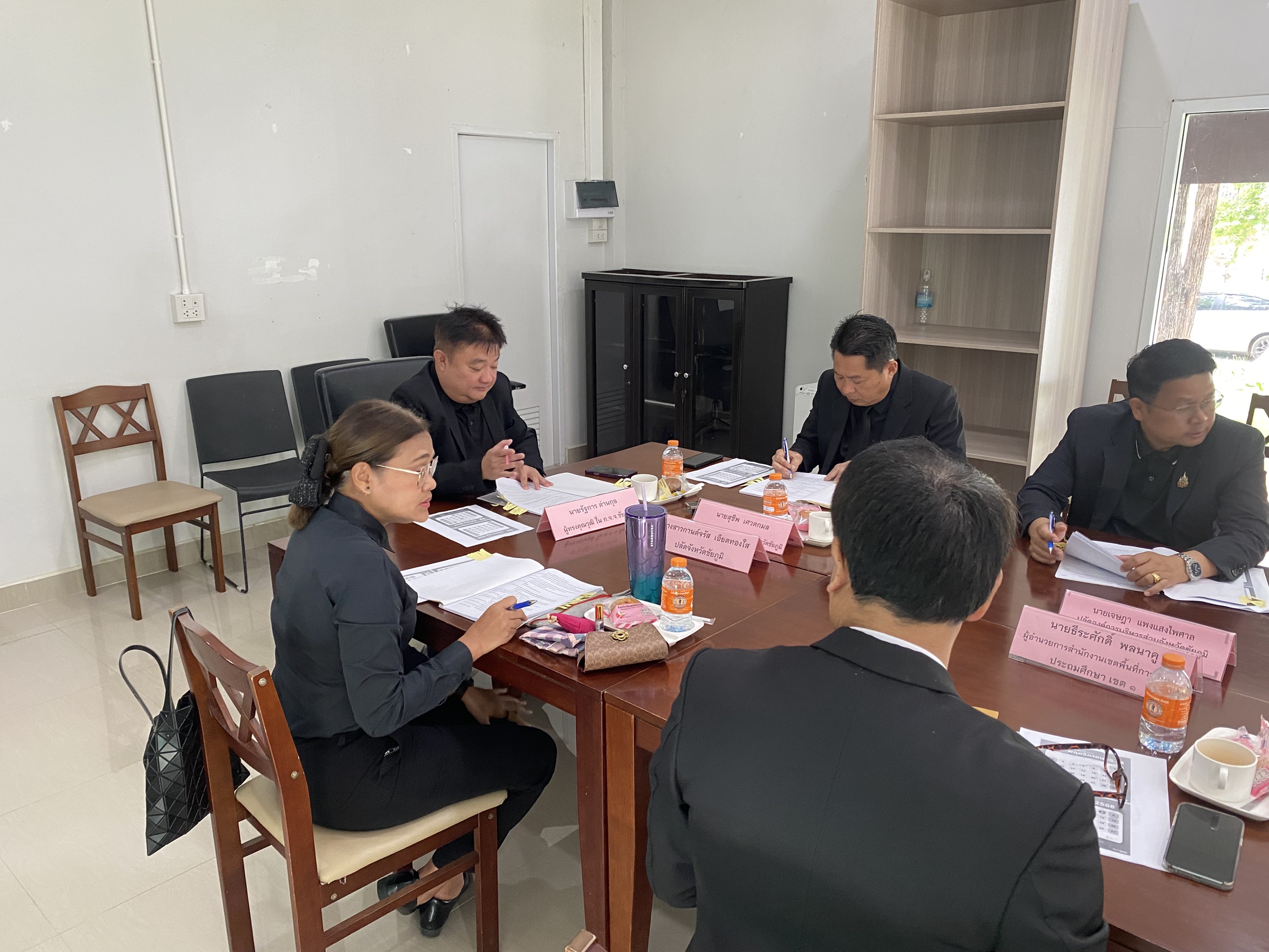 ประชุมคณะกรรมการสอบคัดเลือกข้าราชการองค์การบริหารส่วนจังหวัด ให้ดำรงตำแหน่งในต่างสายงานจากประเภททั่วไปเป็นประเภทวิชาการ สังกัดองค์การบริหารส่วนจังหวัดชัยภูมิ (4)